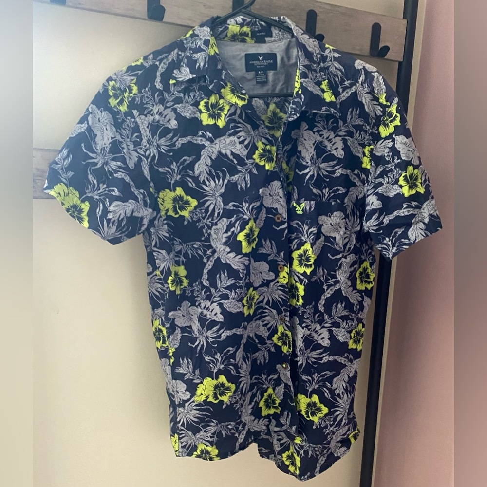 American Eagle Men’s Aloha Short Sleeve Button Down Shirt Sz Small